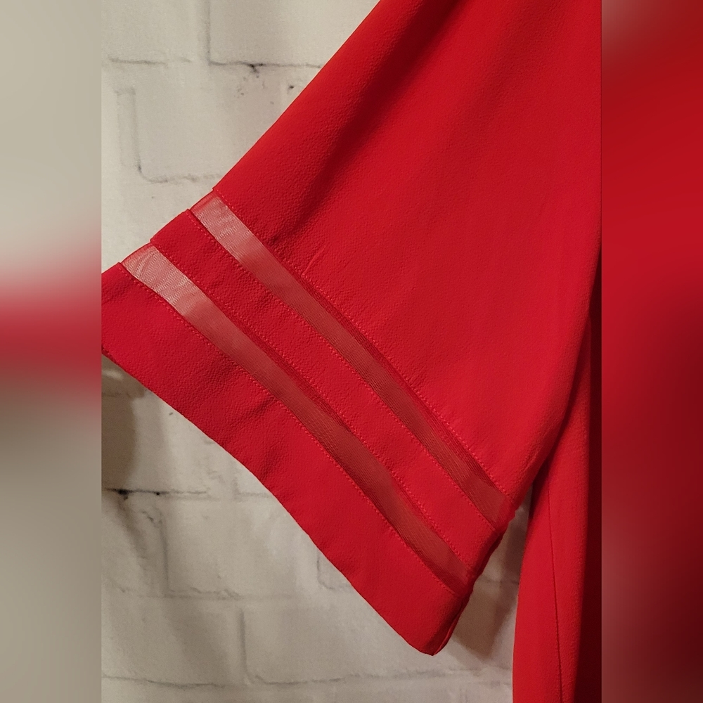 Blouse - Picture 2 of 3